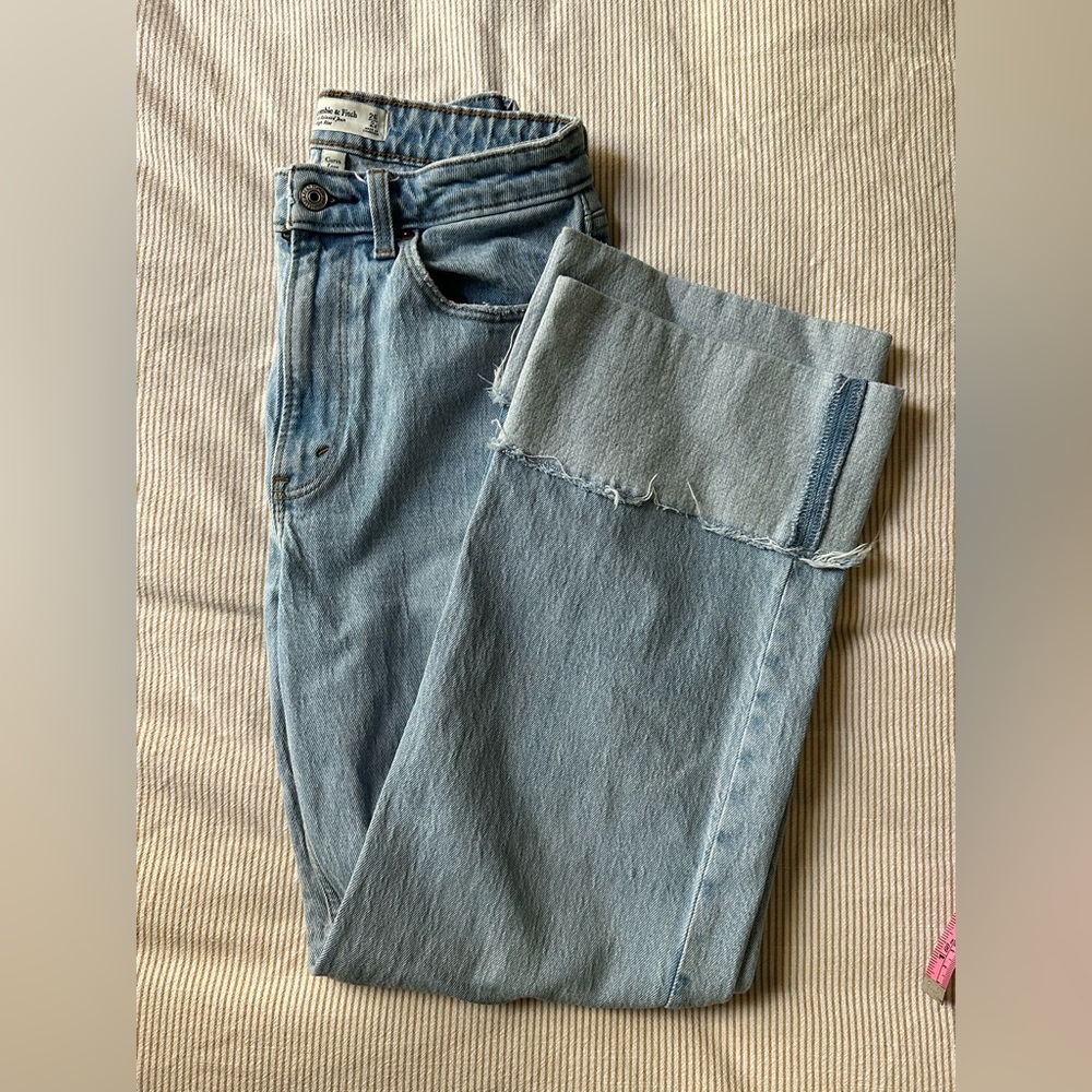 Abercrombie & Fitch Curve Love High Rise 90s Relaxed Jeans